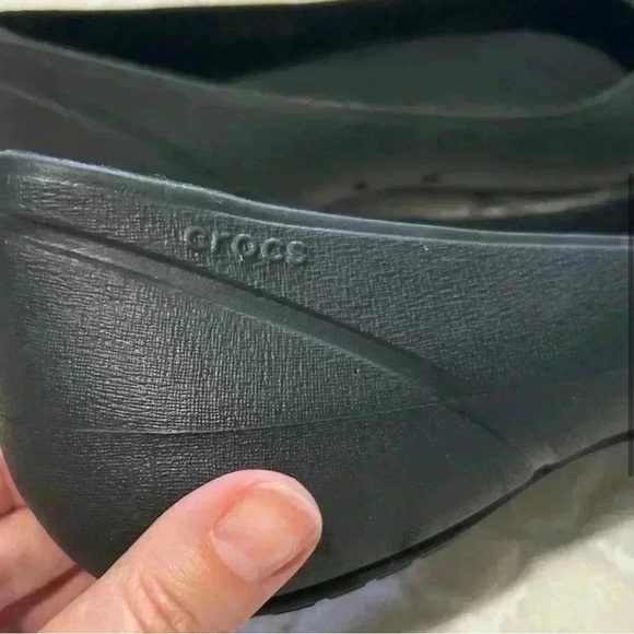 CROCS Womens Size 9 Black Cap Toe Ballet Flats Style 12300 Slip-On Casual Shoe - Picture 4 of 8